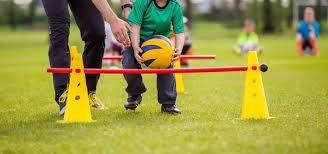 湖人遭遇火箭队吊打 里夫斯伤退 雷迪克头疼