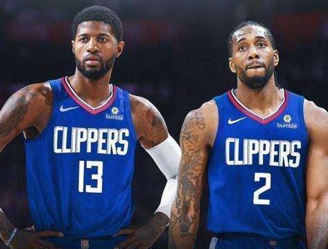 牵制与错位